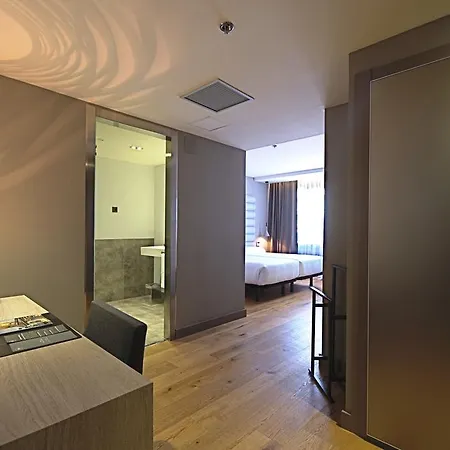 فندق زينيت 4*